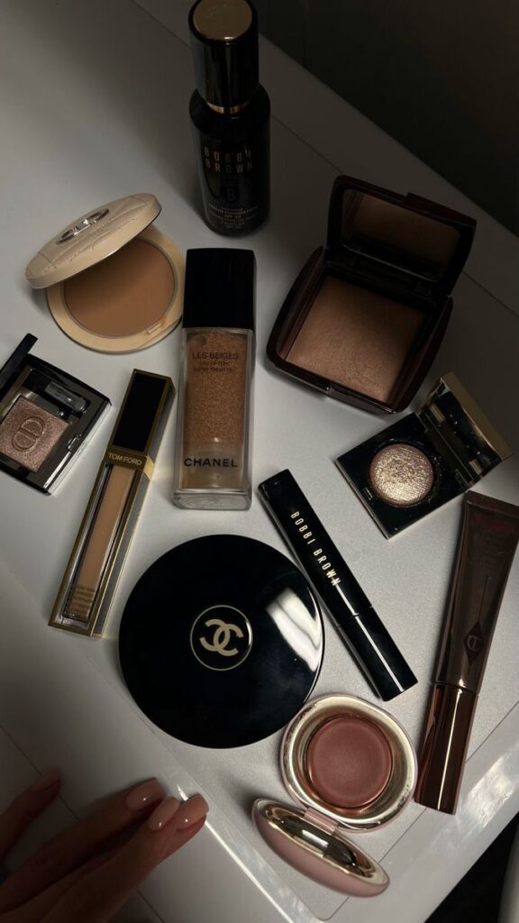 "Flawless full-face makeup with radiant skin, defined eyes, and a soft nude lip, perfect for a polished everyday look."